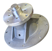 Vattenpump JD 6100-8530. REF: RE53757