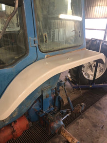 Bakskärmar nya Ford Super Q hytt