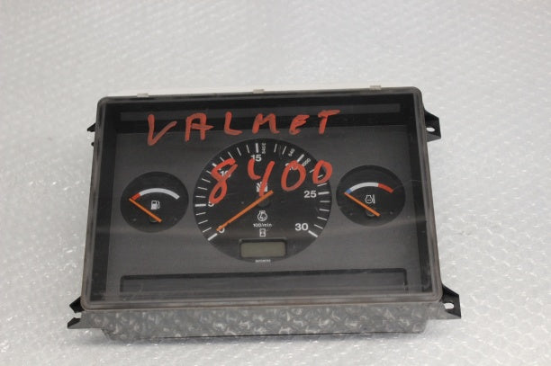 Instrumentpanel Valmet 8400