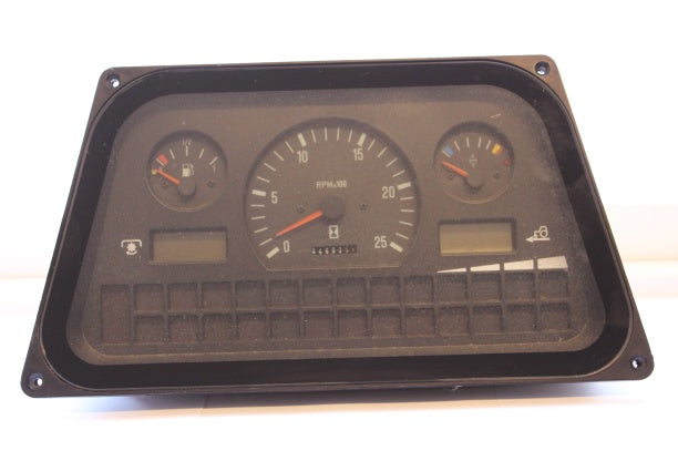 Instrumentpanel MF 8150