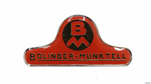 BM brosch (Glasskåpet)