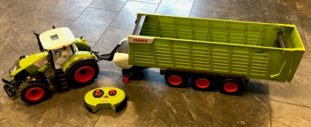 Claas Axion 870 + Cargos 9600