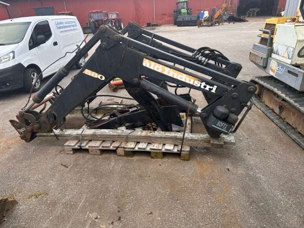 BEG IH 5120 Lastare